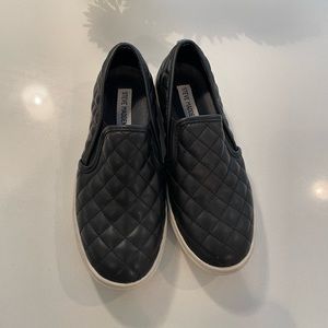 Steve Madden Slip on Sneaker